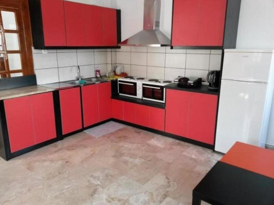 Fira Backpackers Place Экстерьер фото
